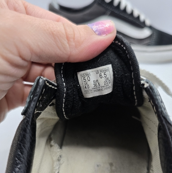 Vans | Old Skool black suede canvas sporty low-top sneakers | WMS 6 - Picture 5 of 13